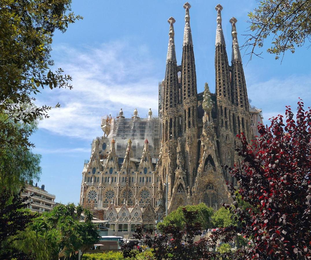 Muntanya - Apartments In Sagrada Familia Барселона Екстериор снимка