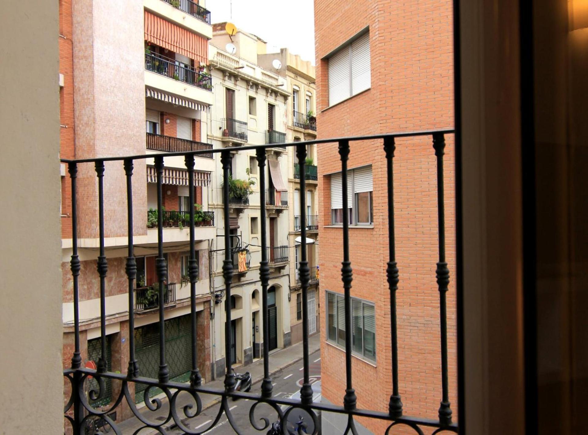 Muntanya - Apartments In Sagrada Familia Барселона Екстериор снимка